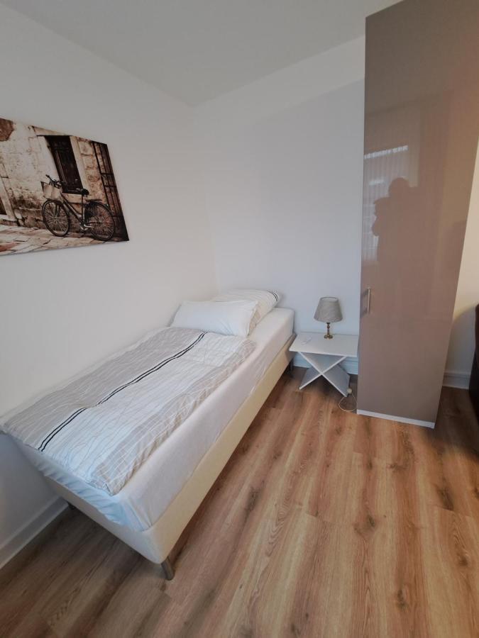 Muttis Apartment Mönchengladbach Esterno foto