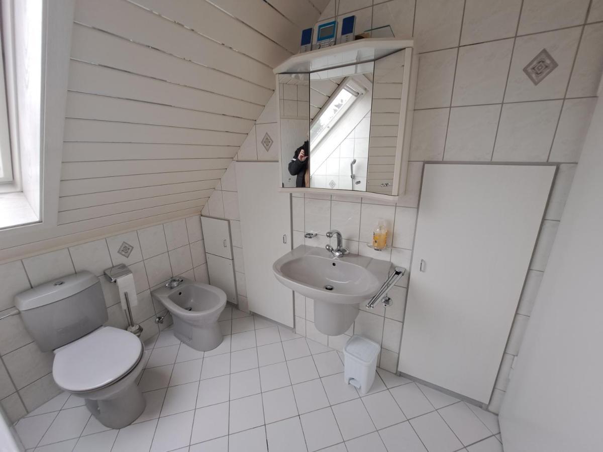 Muttis Apartment Mönchengladbach Esterno foto