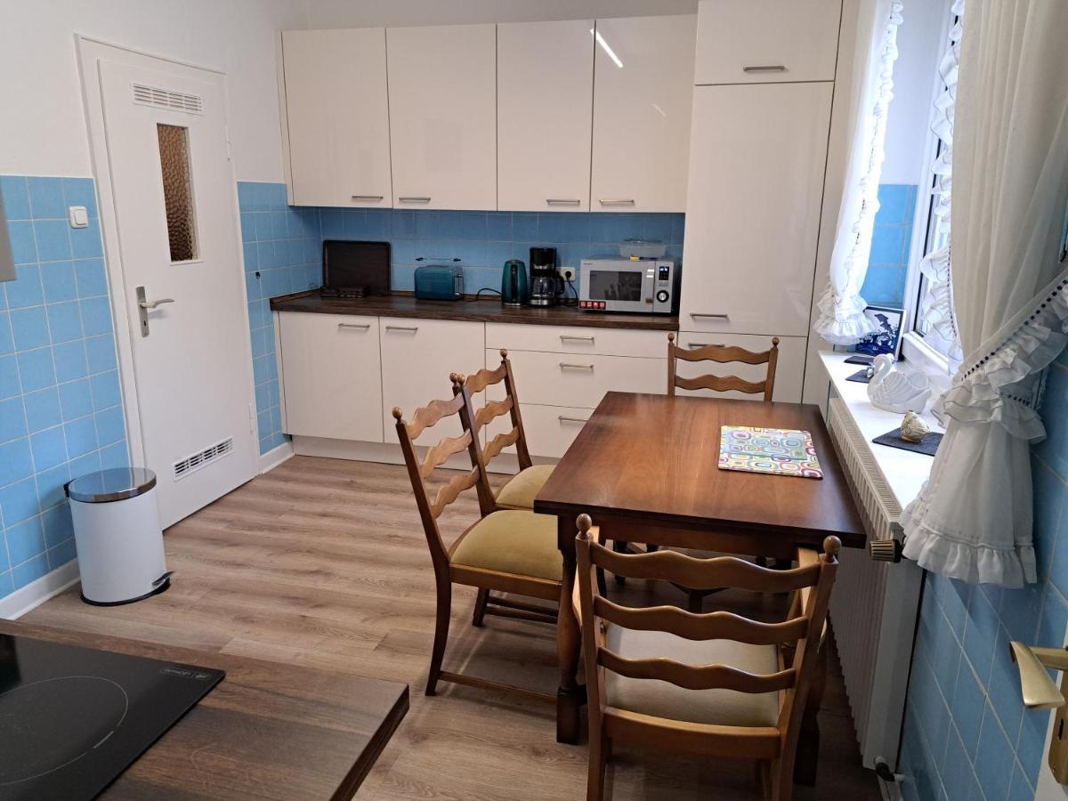 Muttis Apartment Mönchengladbach Esterno foto