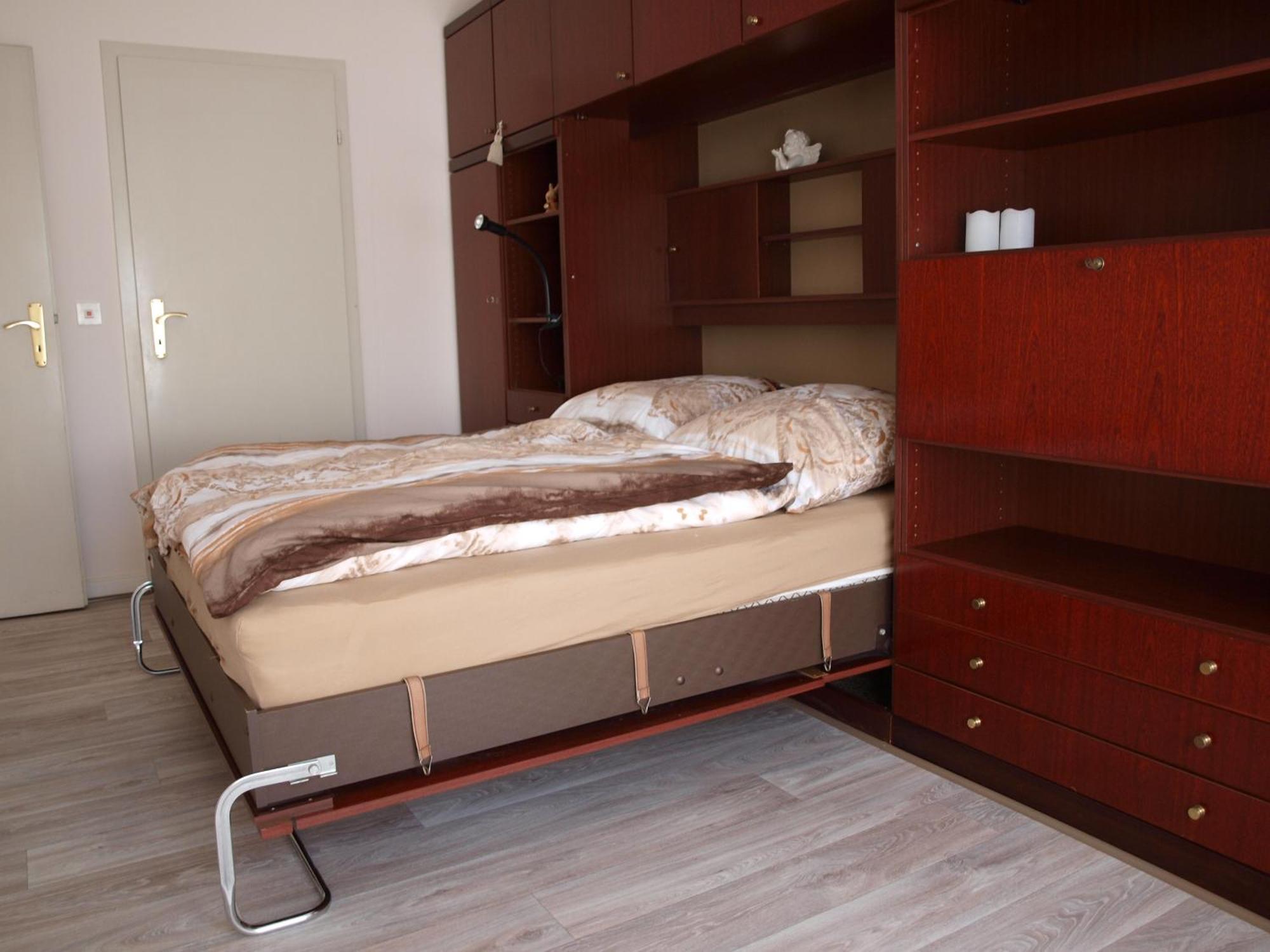 Muttis Apartment Mönchengladbach Esterno foto